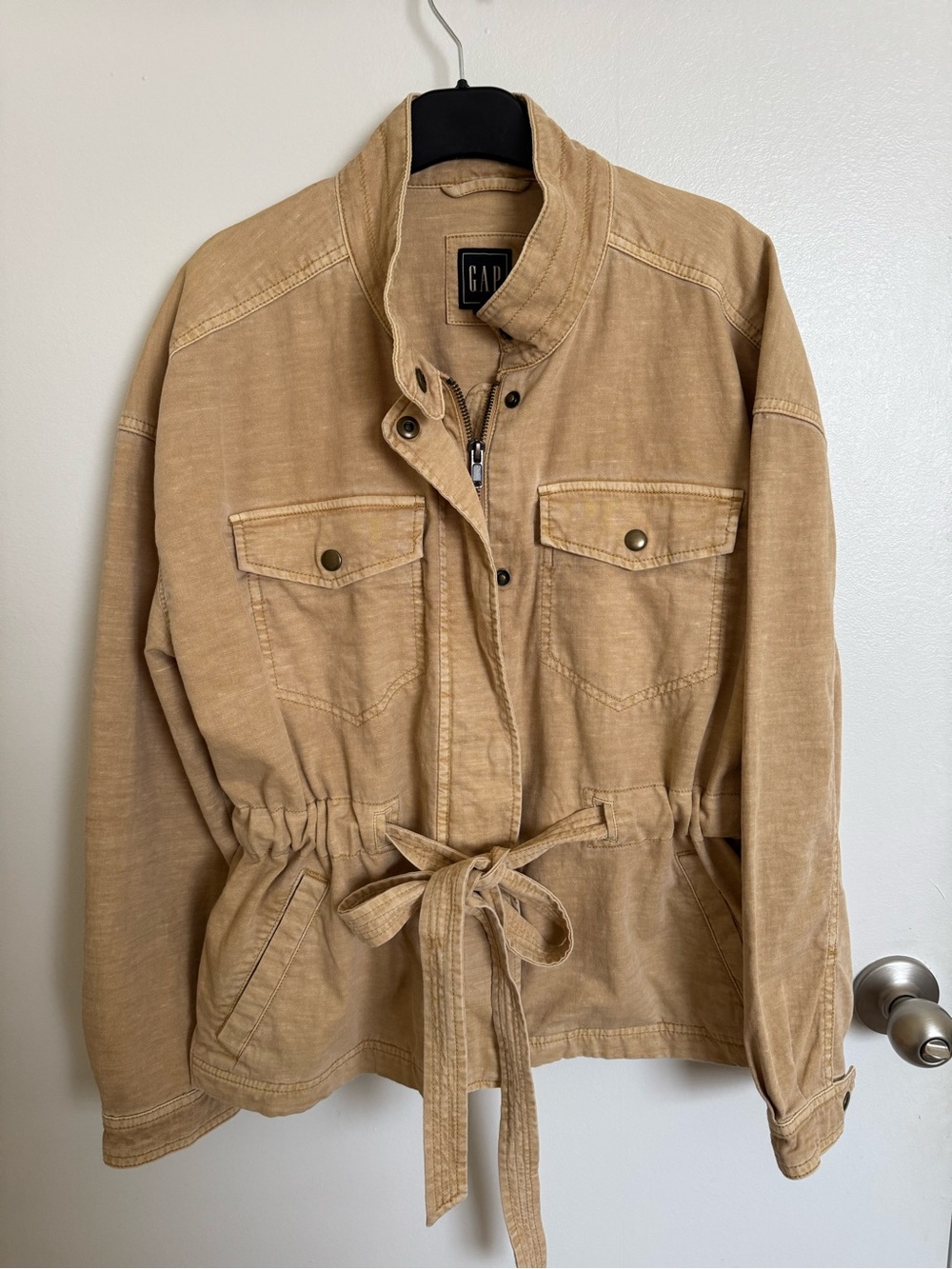 GAP Women's Tan Utility Jacket with Drawstring Waist, MP 🦋
